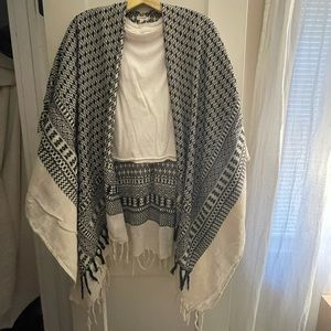 Black and white printed kimono